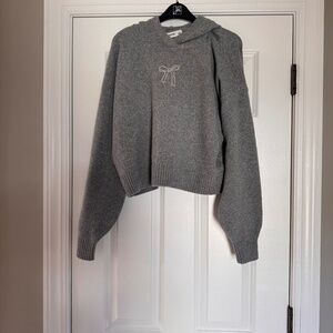 Bow  hooded sweater